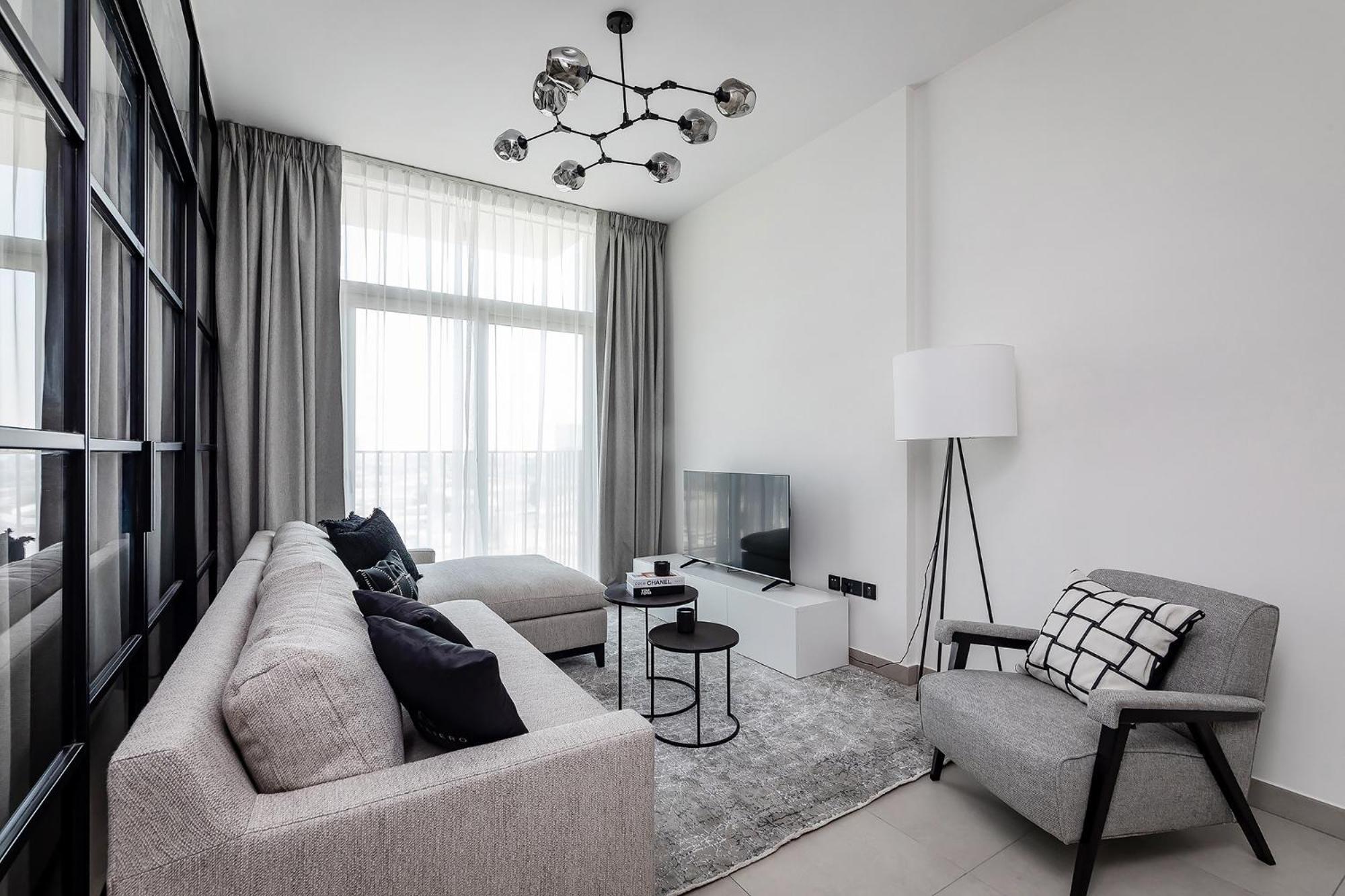 Apartment Deluxe 2br At Socio Hills Estate Dubai
