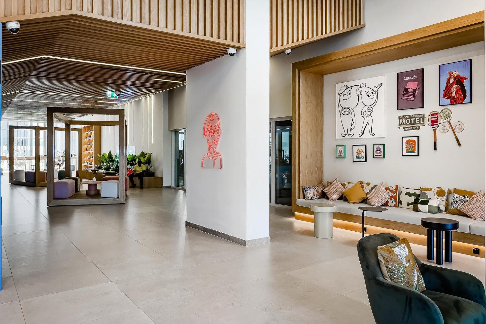 Deluxe 2br At Socio Hills Estate Apartment