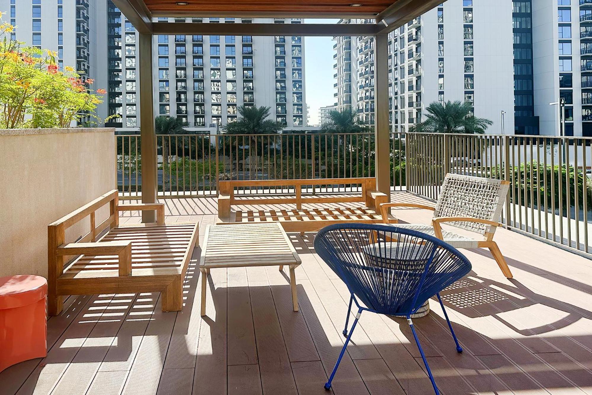 Apartment Deluxe 2br At Socio Hills Estate